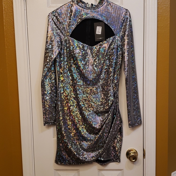 Dress - Picture 1 of 2